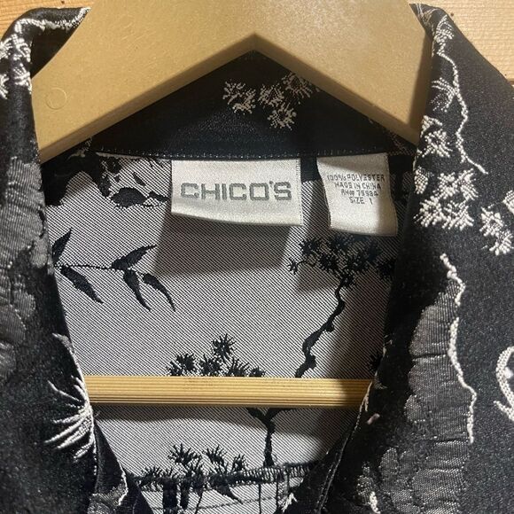 Chico’s Textured Pattern Jacket Sz 1 (8) - Picture 2 of 6